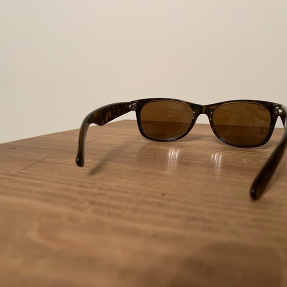 Ray-Ban NEW WAYFARER CLASSIC - Picture 3 of 6